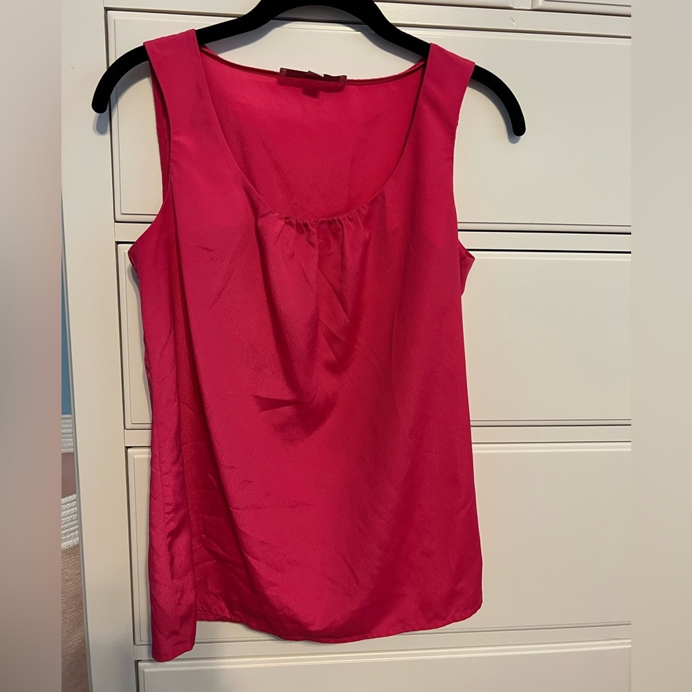 💗 3 for $40 💗 Hot pink scoop next tank